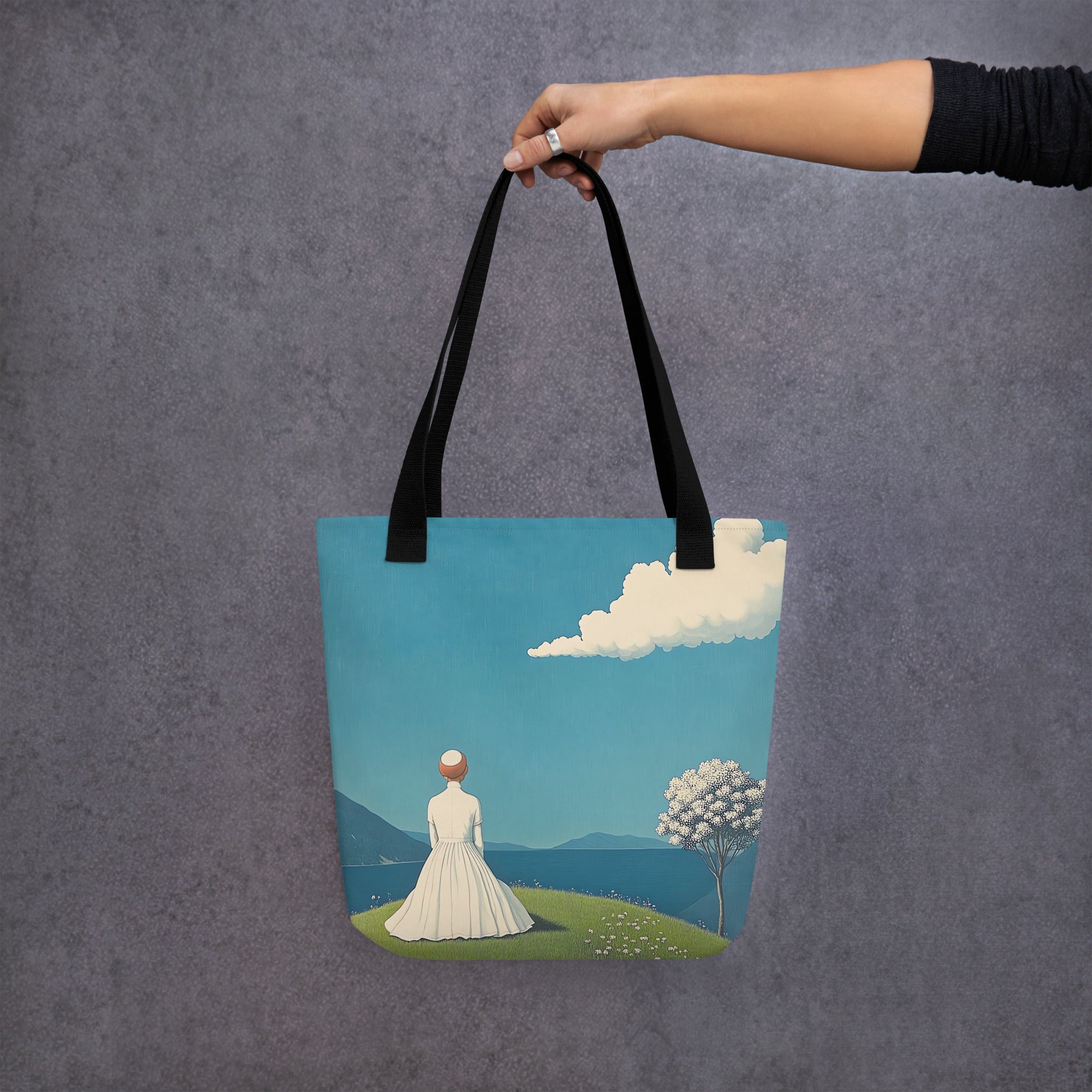 THE TOTE BAG